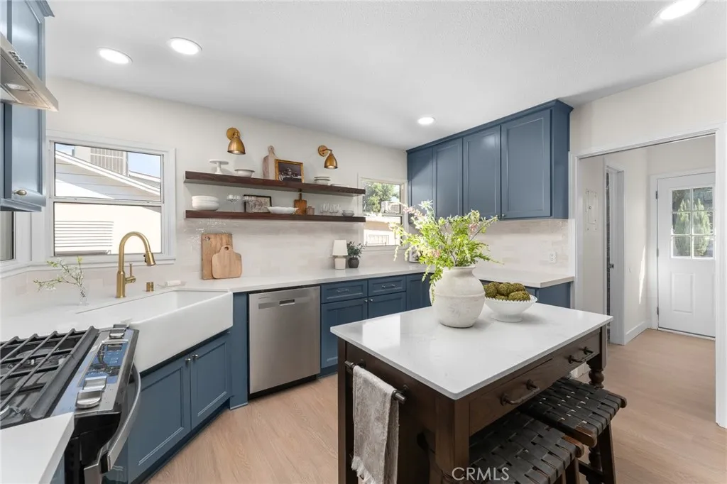 Redlands, California 92373, United States, 3 Bedrooms Bedrooms, ,2 BathroomsBathrooms,Residential,Pending,213900