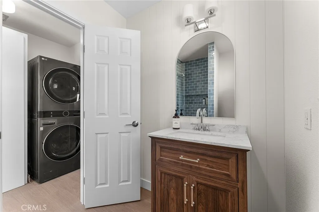 Redlands, California 92373, United States, 3 Bedrooms Bedrooms, ,2 BathroomsBathrooms,Residential,Pending,213900