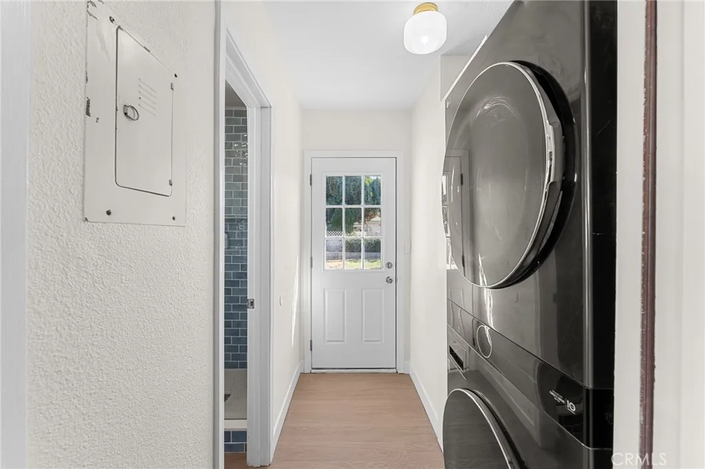 Redlands, California 92373, United States, 3 Bedrooms Bedrooms, ,2 BathroomsBathrooms,Residential,Pending,213900