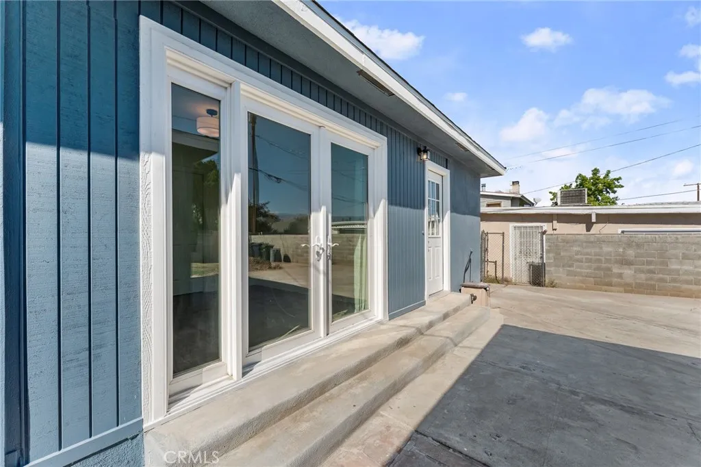 Redlands, California 92373, United States, 3 Bedrooms Bedrooms, ,2 BathroomsBathrooms,Residential,Pending,213900