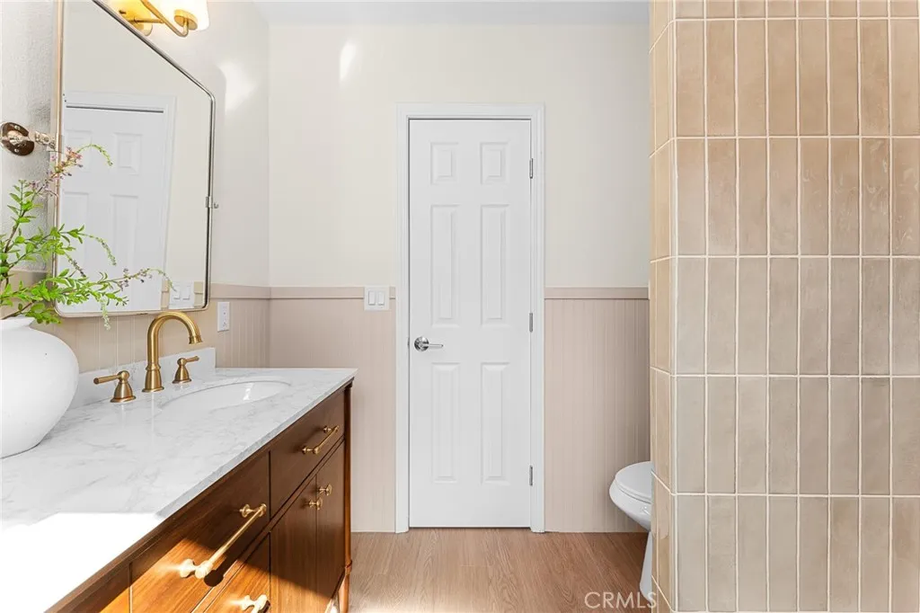 Redlands, California 92373, United States, 3 Bedrooms Bedrooms, ,2 BathroomsBathrooms,Residential,Pending,213900