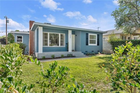 Photo of 133 S San Mateo St, Redlands, CA 92373 (MLS # IV25214693) Photo of 133 S San Mateo St, Redlands, CA 92373 (MLS # IV25214693)