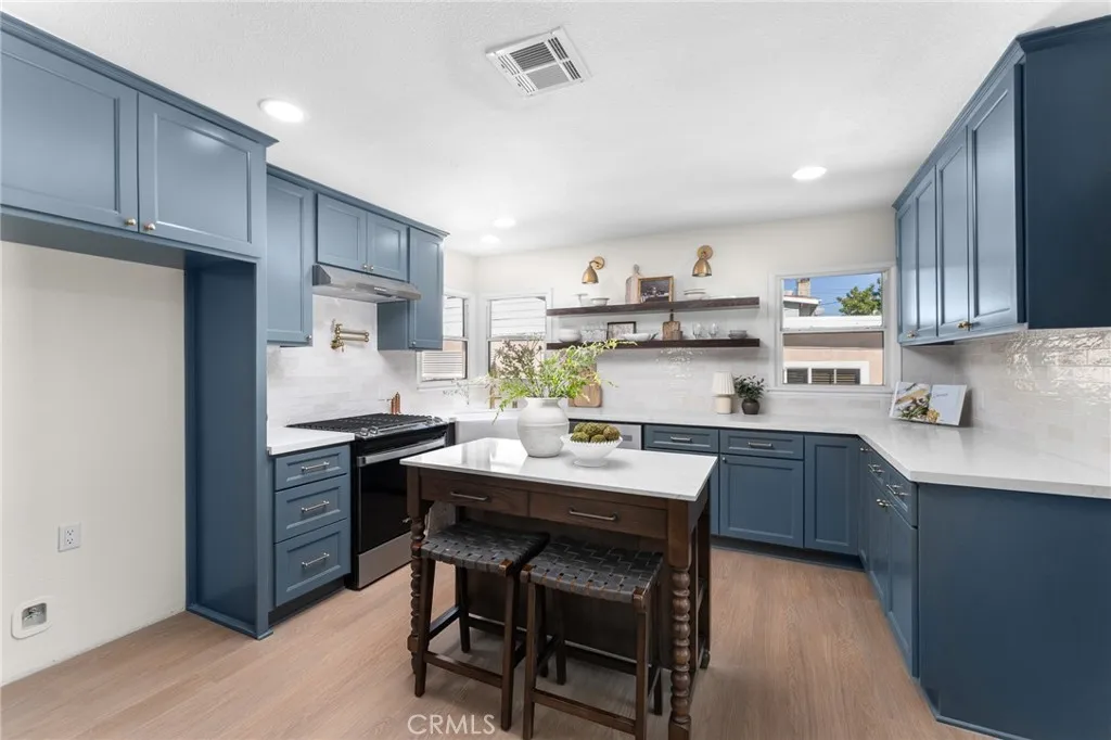 Redlands, California 92373, United States, 3 Bedrooms Bedrooms, ,2 BathroomsBathrooms,Residential,Pending,213900