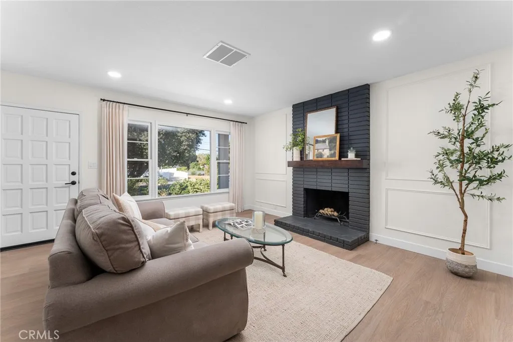 Redlands, California 92373, United States, 3 Bedrooms Bedrooms, ,2 BathroomsBathrooms,Residential,Pending,213900