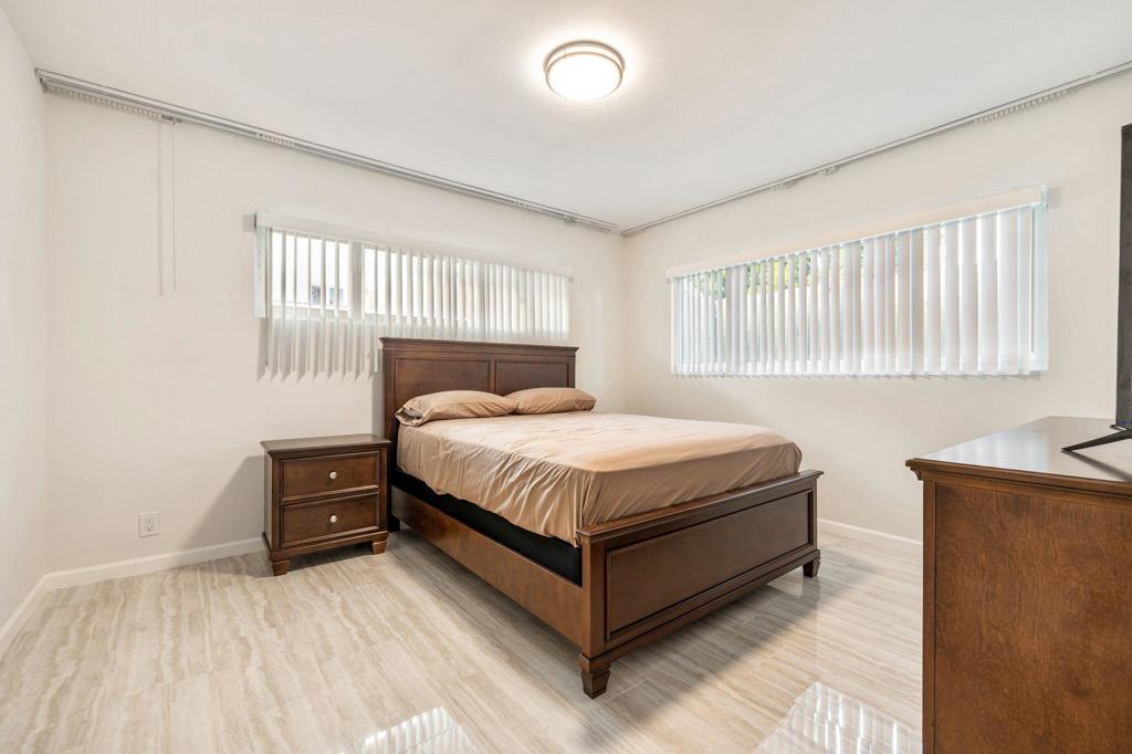 Tahquitz River Estat - Residential Income