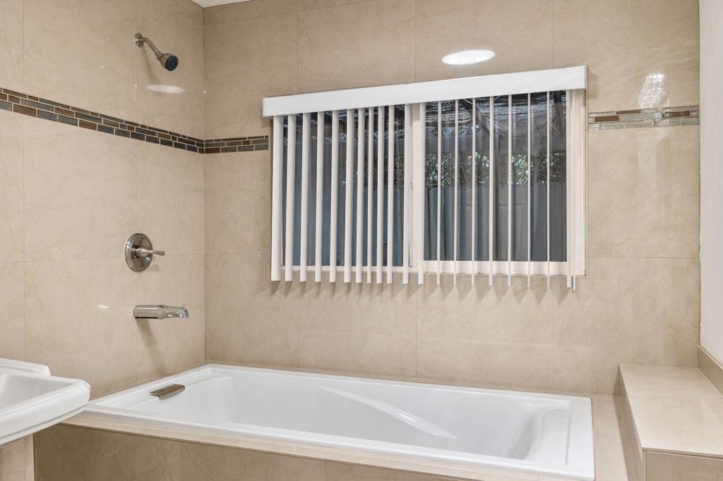 Tahquitz River Estat - Residential Income