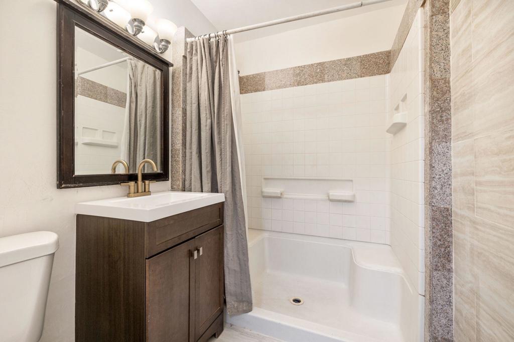 Tahquitz River Estat - Residential Income