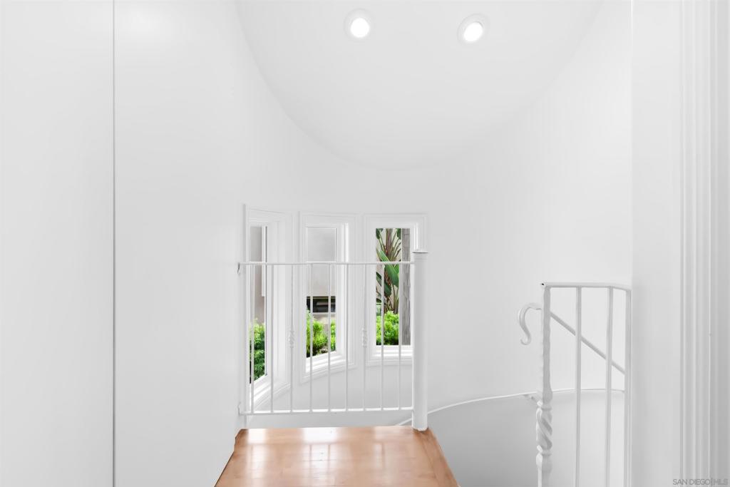 Del Mar - Residential