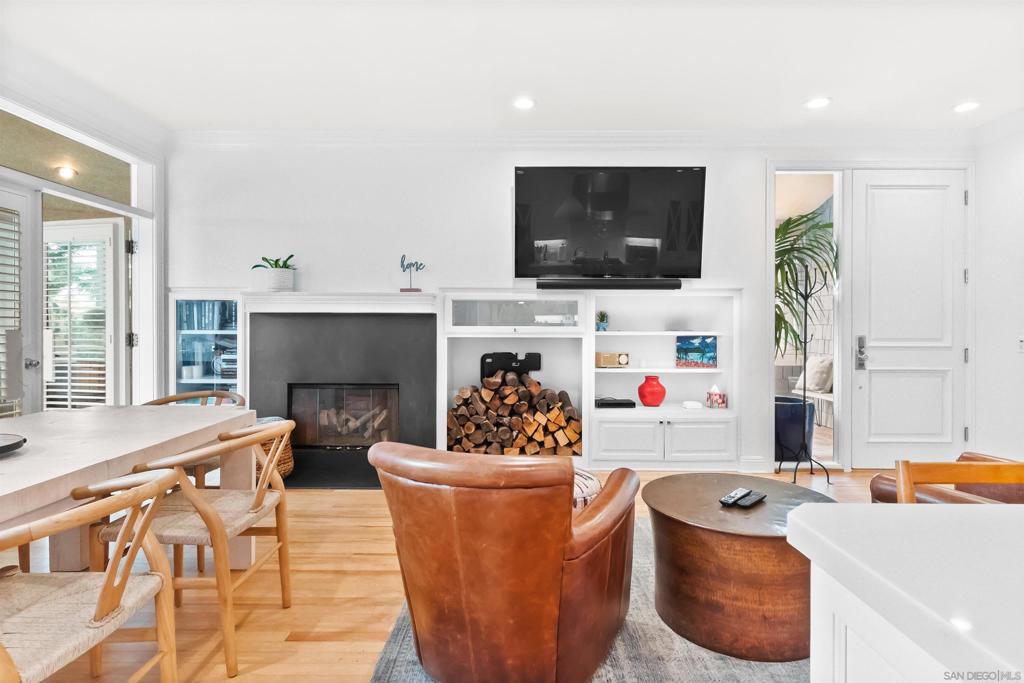 Del Mar - Residential