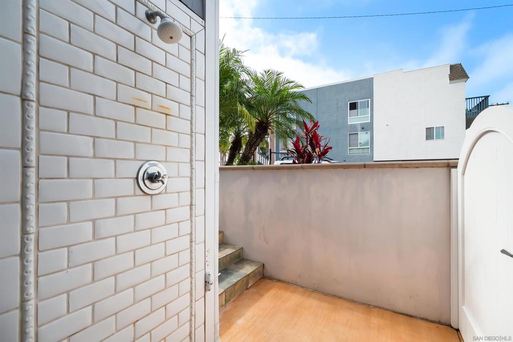 Del Mar - Residential