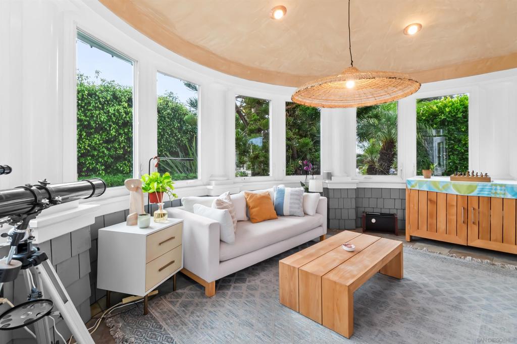 Del Mar - Residential