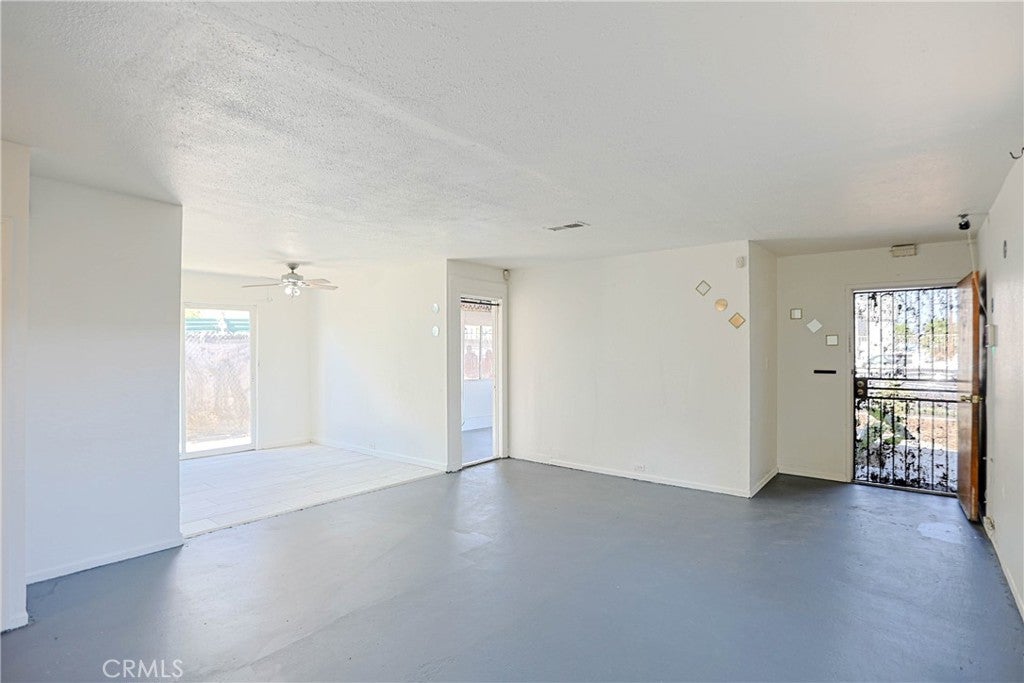 1214 W 151st