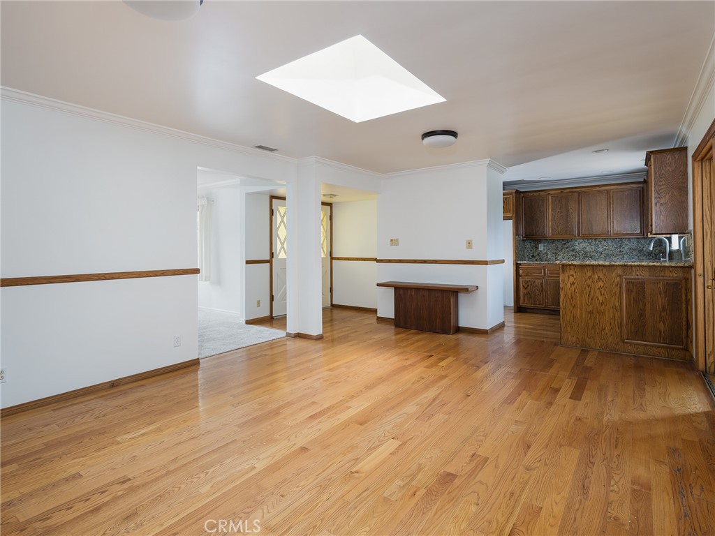 1715 W Santa Cruz Street