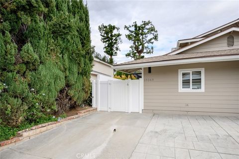 Photo of 19069 Celtic Street, Porter Ranch, CA 91326 (MLS # GD25250533) Photo of 19069 Celtic Street, Porter Ranch, CA 91326 (MLS # GD25250533)