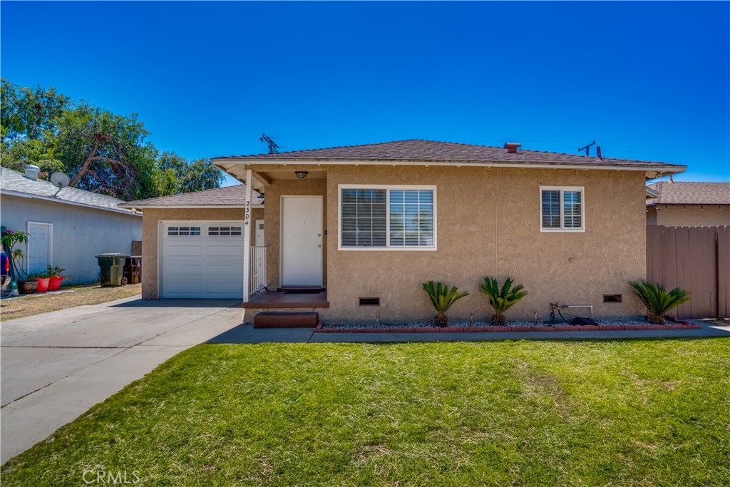 2304 W Flower Avenue