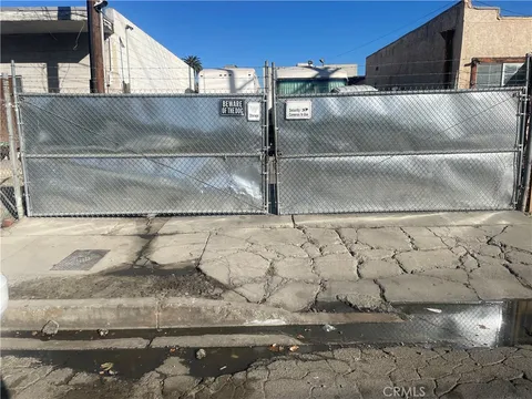 MLS: SR26054303