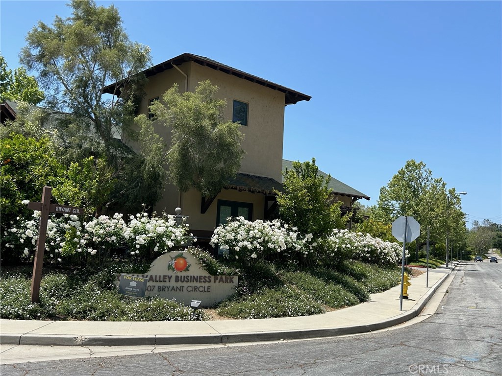 407 Bryant Circle A