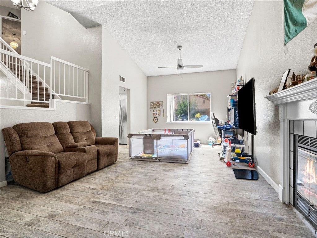 1768 Sierra View