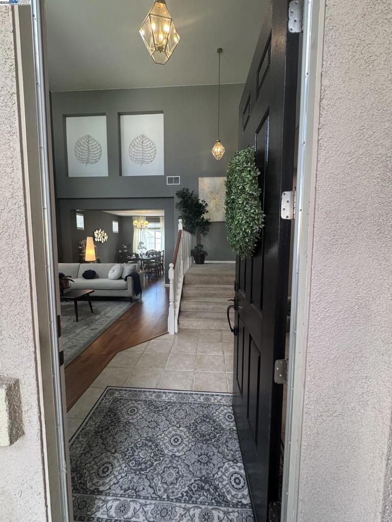 CENTRAL TRACY - Residential