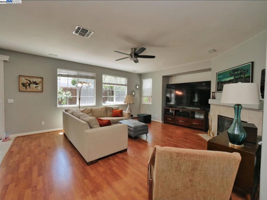 CENTRAL TRACY - Residential