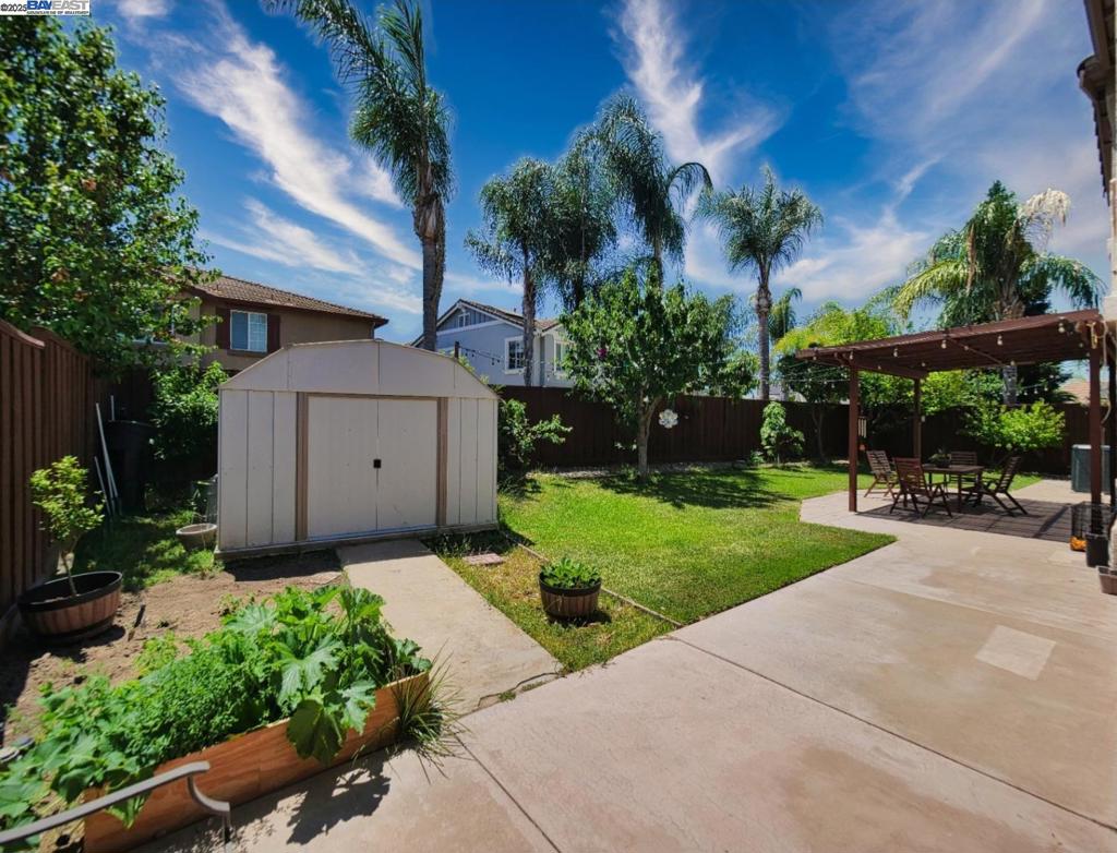 CENTRAL TRACY - Residential