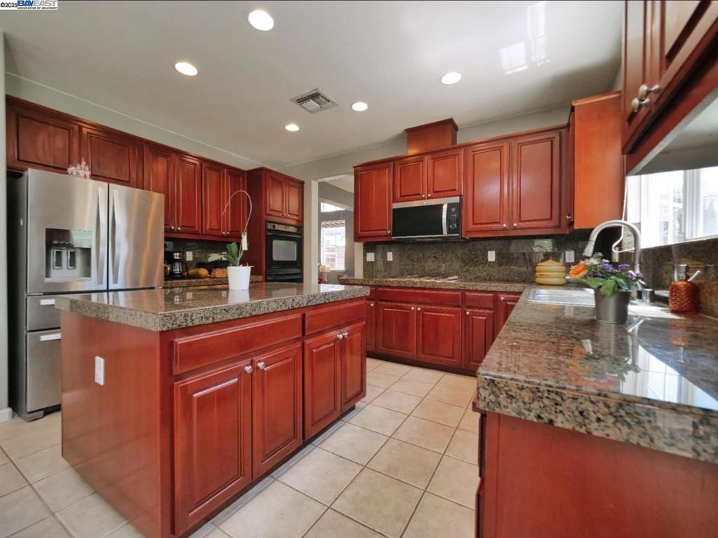 CENTRAL TRACY - Residential