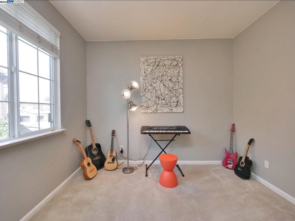 CENTRAL TRACY - Residential