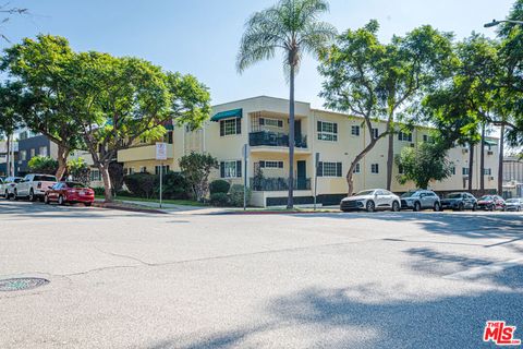 Photo of 8130 Norton Avenue, Los Angeles, CA 90046 (MLS # 26828009)