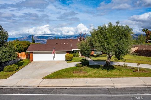 Photo of 645 E Sunset N, Redlands, CA 92373 (MLS # IG25263264)