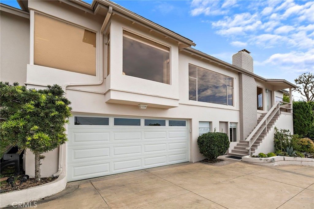 Photo of 980 Canyon View Drive, Laguna Beach, CA 92651 (MLS # LG26040460)