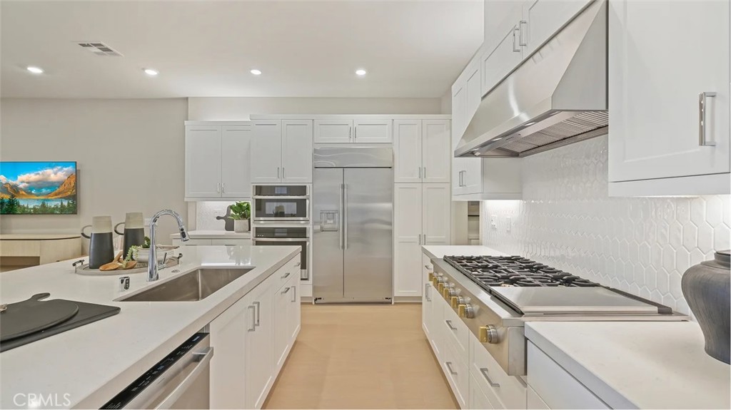 1185 Snowberry Place