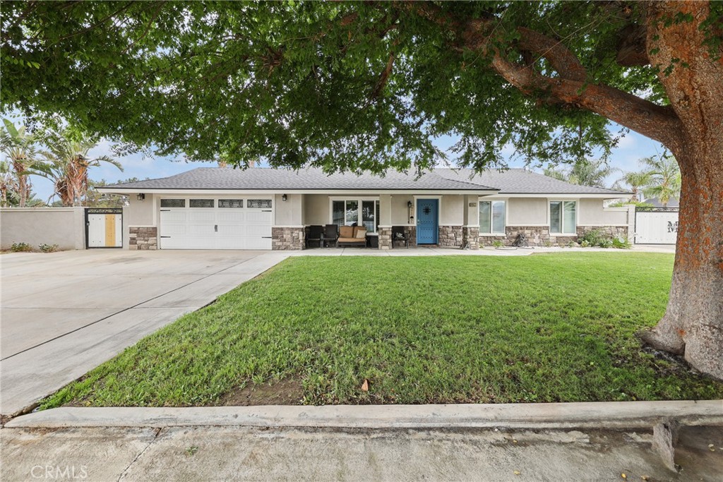 8963 Bold Ruler Lane