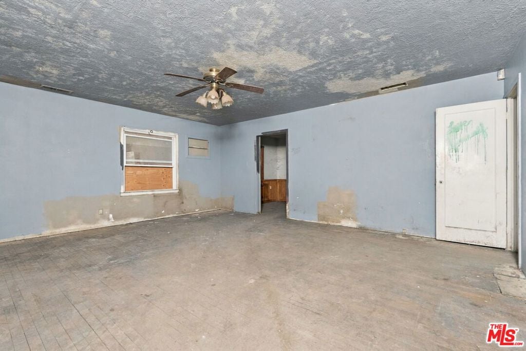 528 S D Street