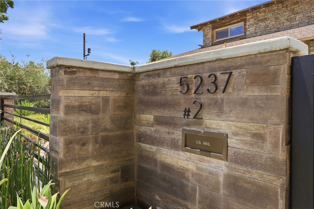 Photo of 5237 Topanga Canyon, Woodland Hills, CA 91364 (MLS # SR26113442)