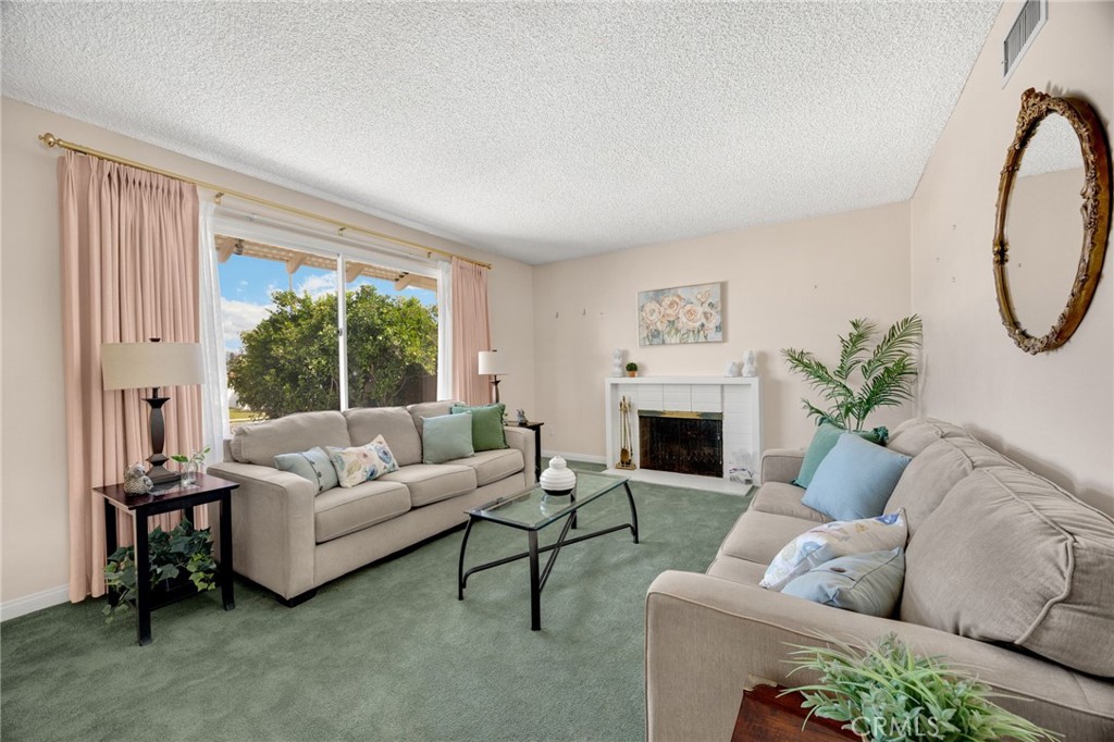 15816 Golden Lantern Ln