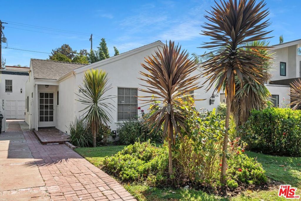 Photo of 934 N La Jolla Avenue, West Hollywood, CA 90046 (MLS # 26646073)