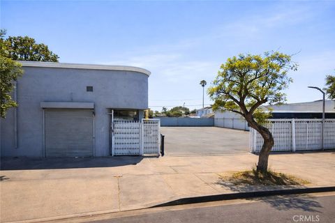 Photo of 644 E Manchester Ave, Los Angeles, CA 90001 (MLS # SB25282061)