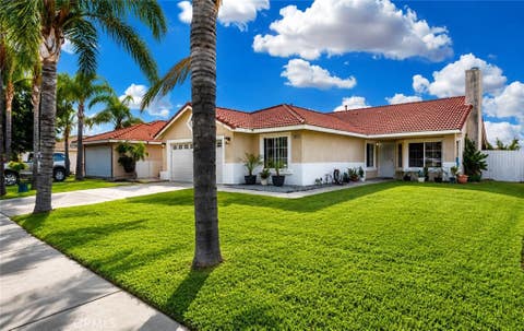 Photo of 14035 Clover Court, Fontana, CA 92335 (MLS # CV26068113)