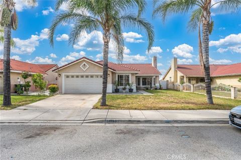 Photo of 14035 Clover Court, Fontana, CA 92335 (MLS # CV26068113)