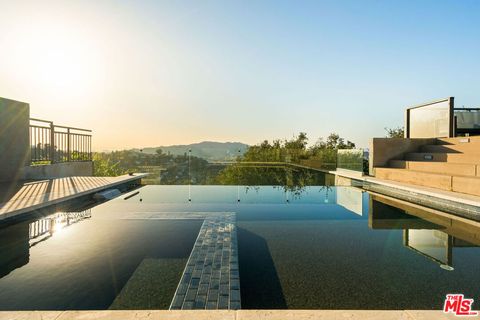 4517 Stanton Drive Los Angeles CA 90065