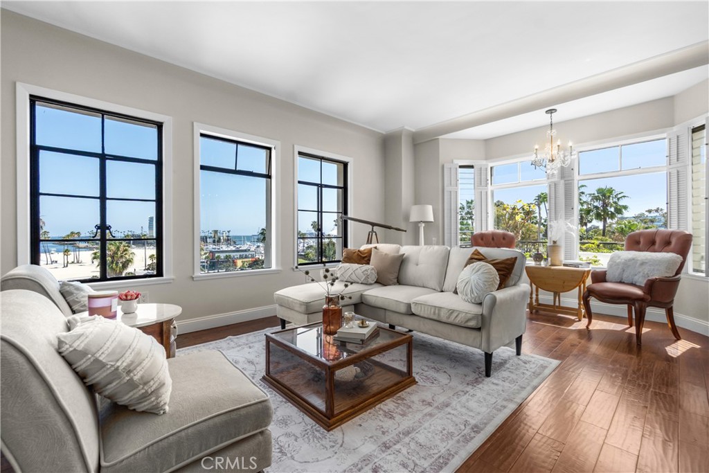 800 E Ocean Boulevard 201