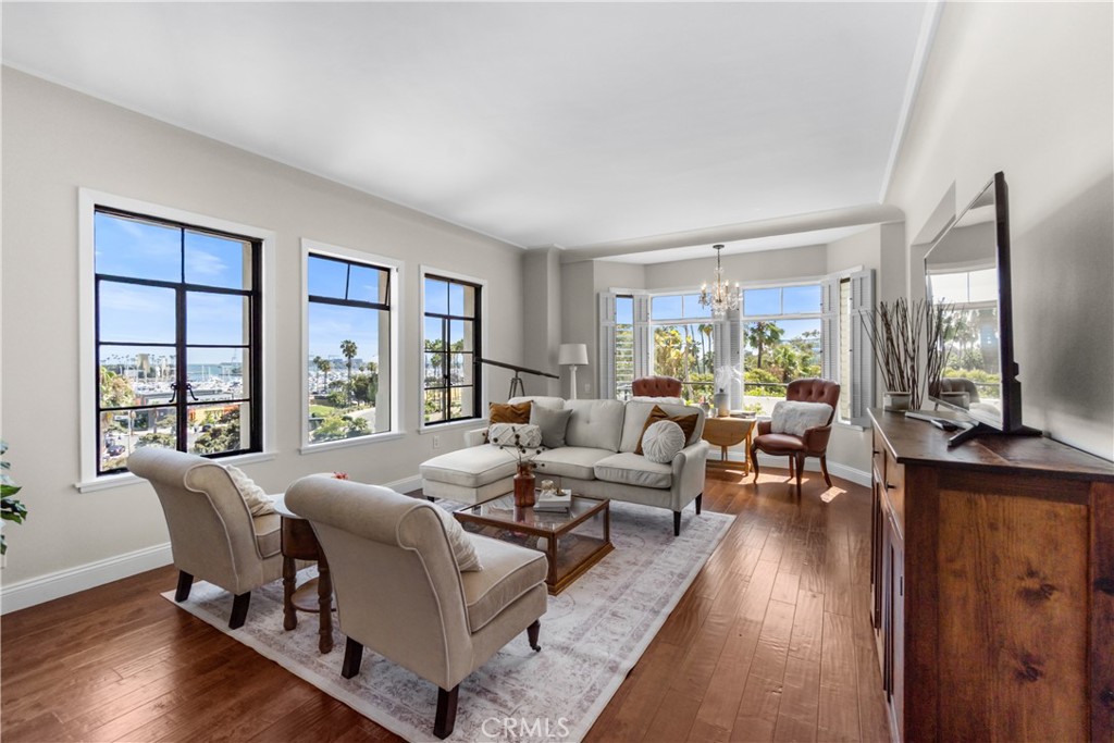 800 E Ocean Boulevard 201