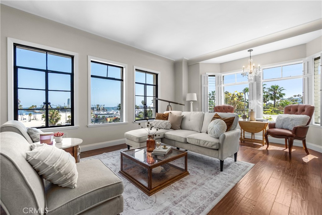 800 E Ocean Boulevard 201