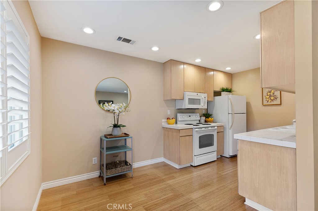 6004 Bixby Village Drive 22