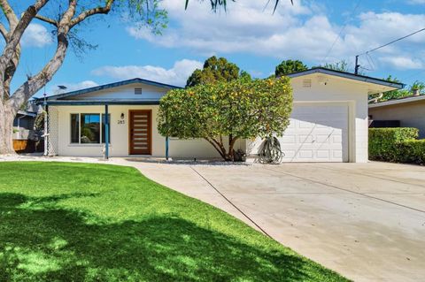 Photo of 285 W Arbor Avenue, Sunnyvale, CA 94085 (MLS # ML82036313)