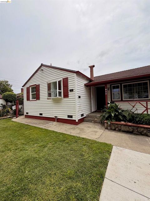 Photo of 129 Foster St ST, Vallejo, CA 94591 (MLS # 41134108)