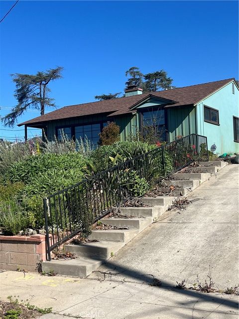 Photo of 147 Las Flores, Altadena, CA 91001 (MLS # PF26051244)