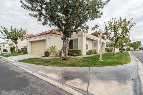 Photo of 43954 Via Granada, Palm Desert, CA 92211 (MLS # 219140948DA)