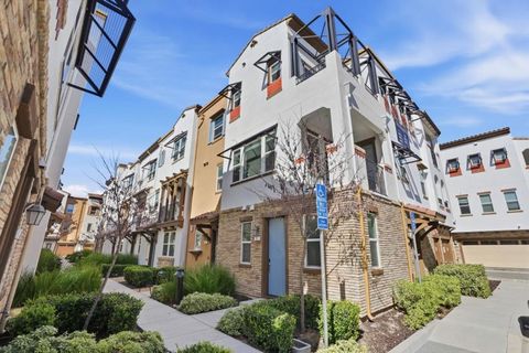 Photo of 2733 Sorano Court #Unit 7, San Jose, CA 95111 (MLS # ML82037149)