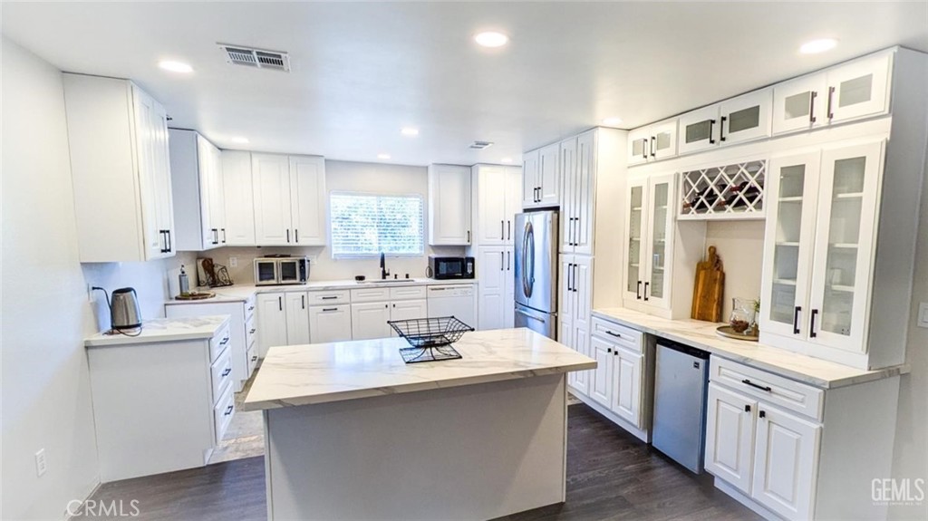 26327 Dartmouth Street